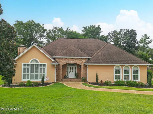 2043 Mauvilla Cv, Biloxi, MS 39531