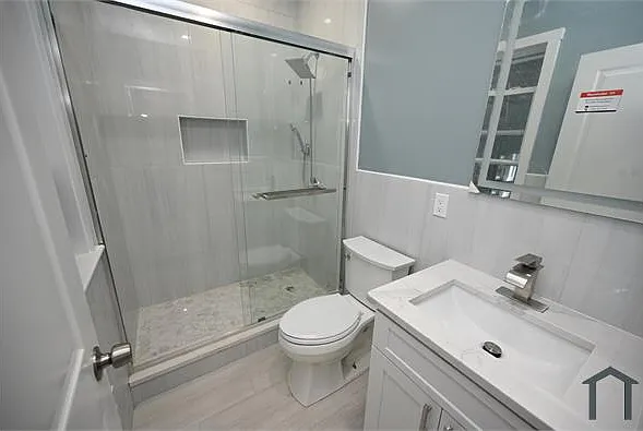 16 Greenwich St #1 — Photo 5