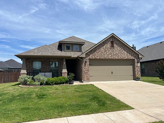 2nd image of 1313 Ascot Ave