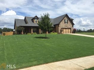 978 Lake Vista Dr, Jefferson, GA 30549