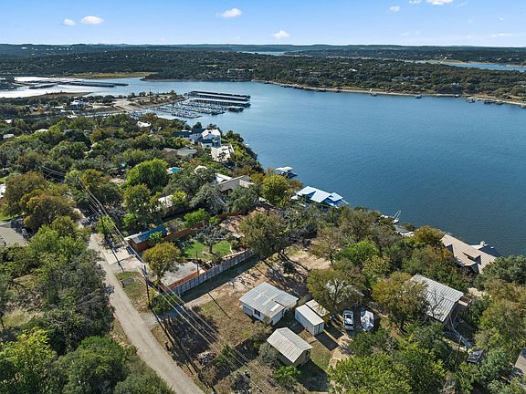 2nd image of 16453 Lake Loop