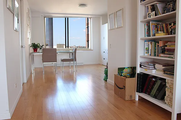 Rented by Akam Sales and Brokerage | media 9