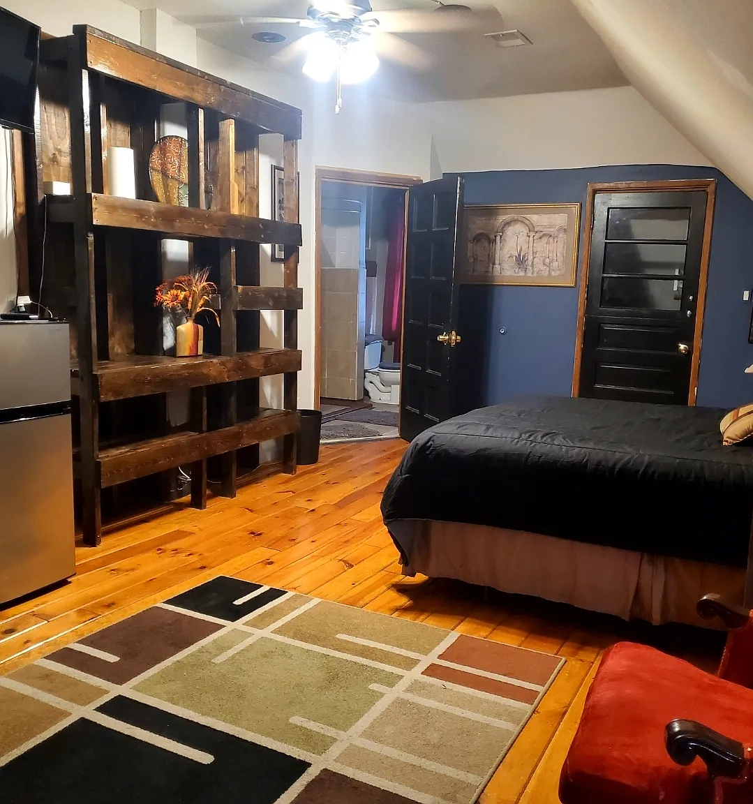 1 bed, 800 sqft, $1,100 — Photo 2