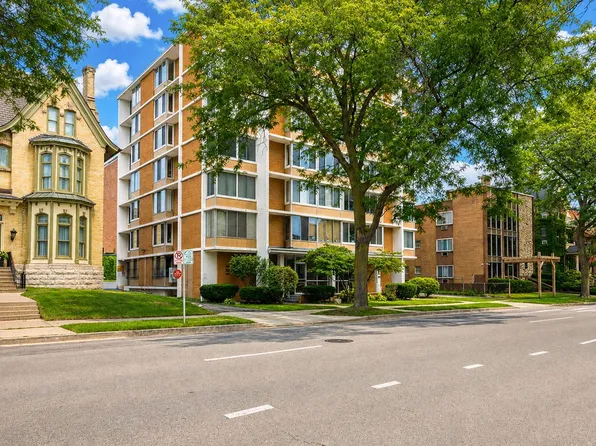 1409 N Prospect AVENUE #504, Milwaukee, WI 53202