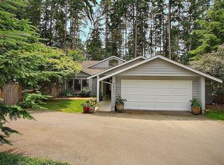 9641 NE Timberlane Pl, Bainbridge Island, WA 98110