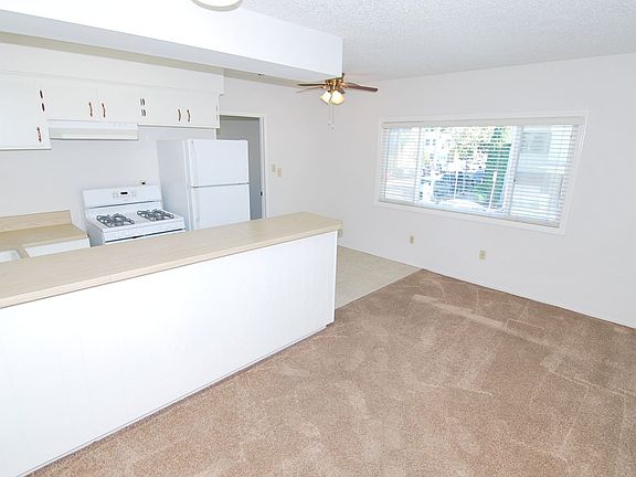2nd image of 1628 E 1st St APT 1