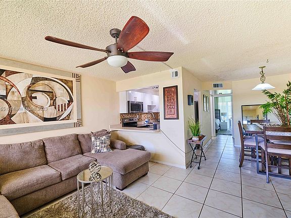 3rd image of 9121 Sunrise Lakes Blvd APT 114