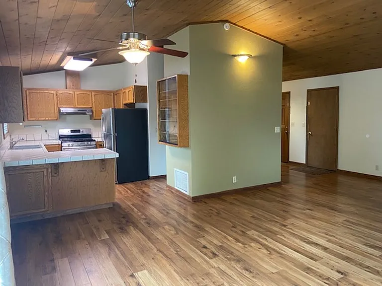 1802 McFarlan St — Photo 6