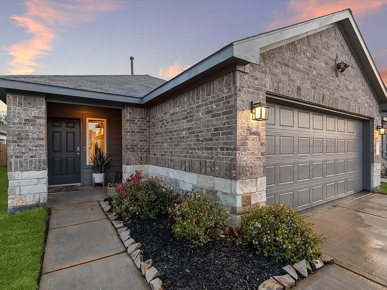 9833 Glen Brook Ln — Photo 22