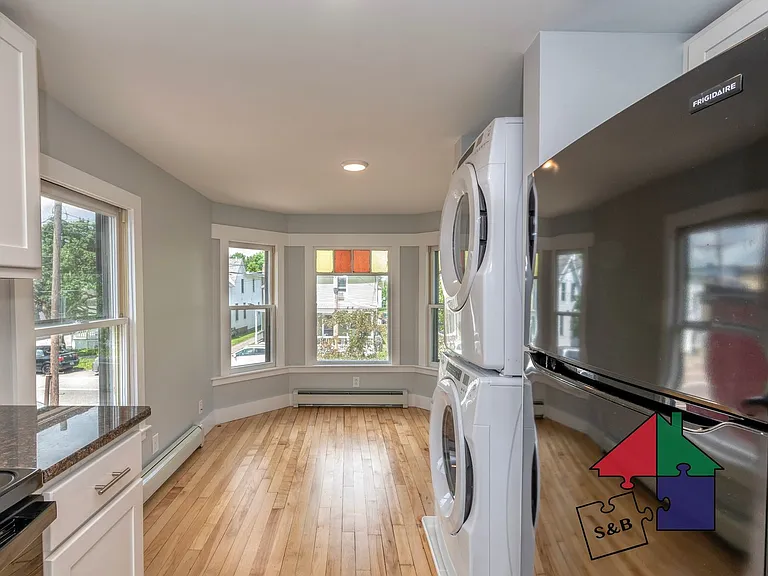 166 N Winooski Ave — Photo 12