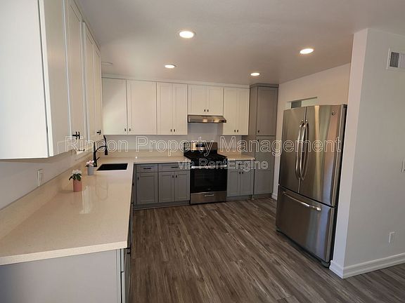 4th image of 102 Hoover Ave