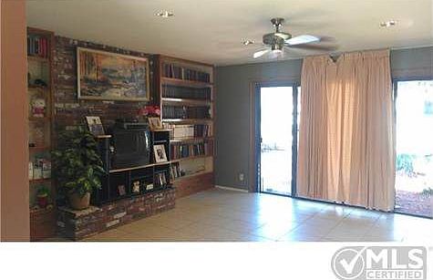 5th image of 612 Live Oak Dr