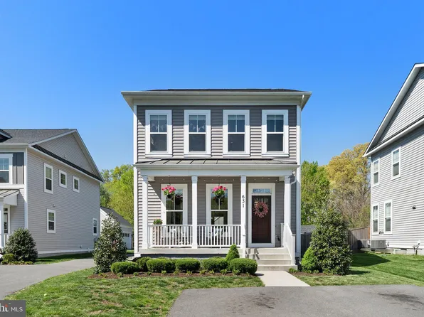 631 E G St, Purcellville, VA 20132