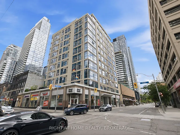 8 Wellesley St E #802 — Photo 1