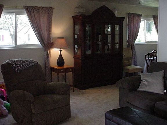 4th image of 3775 Bradford Dr