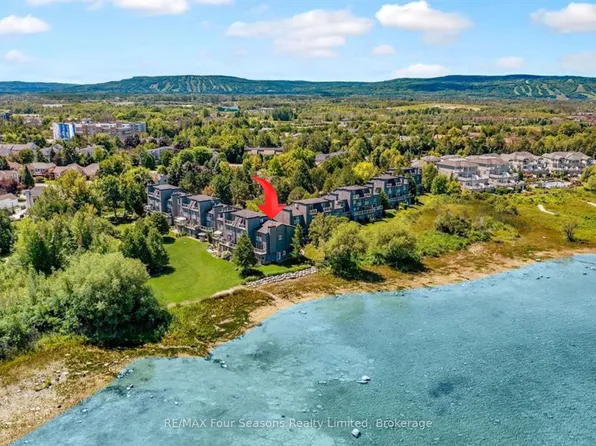 44 Trott Blvd #17, Collingwood, ON L9Y 5B7