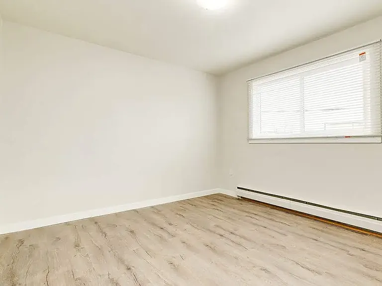 10657 103rd St NW — Photo 12