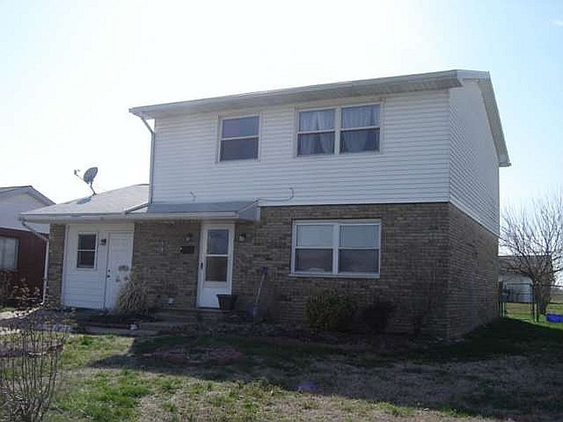 1st image of 2417 Beech Dr