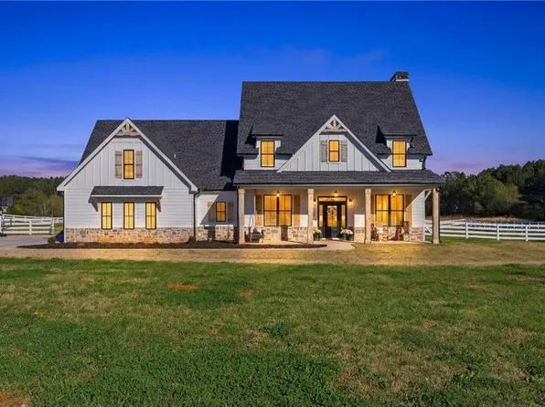 28 Ravenfield Rd, Taylorsville, GA 30178