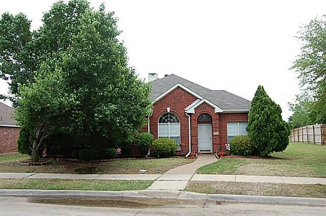 1st image of 1440 Mayflower Ln