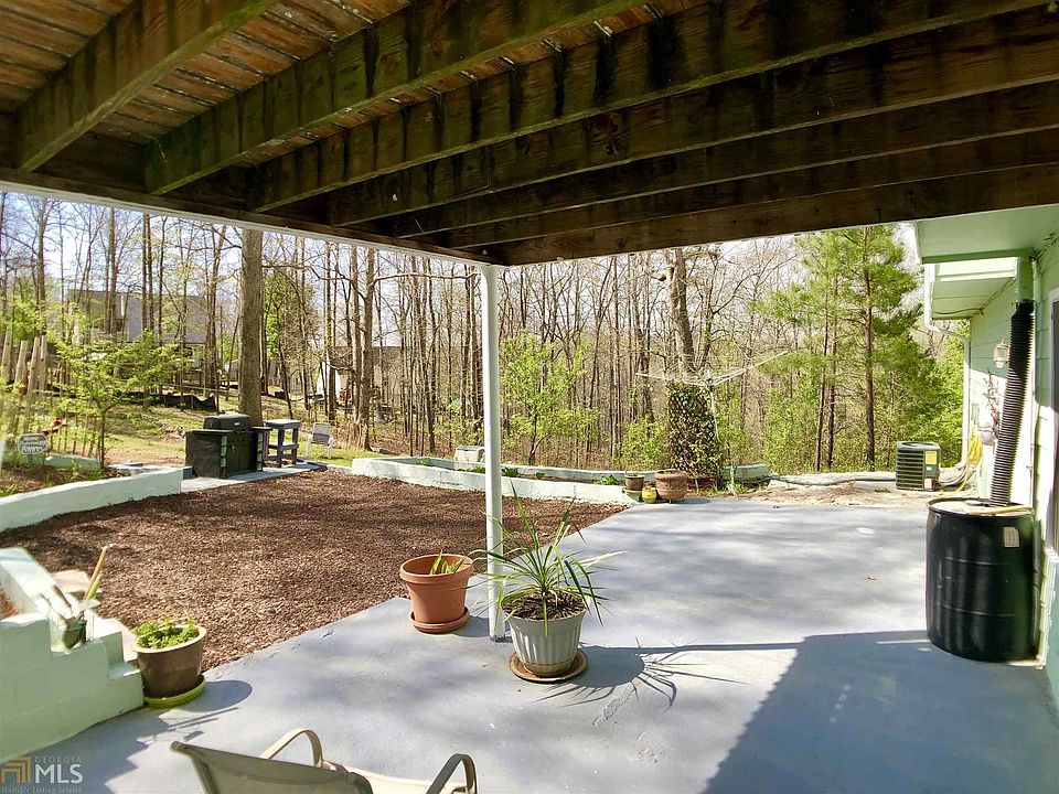 2nd image of 95 Beaver Ct