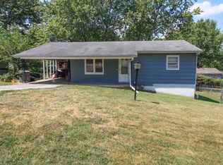 505 S 6th St, Ozark, MO 65721