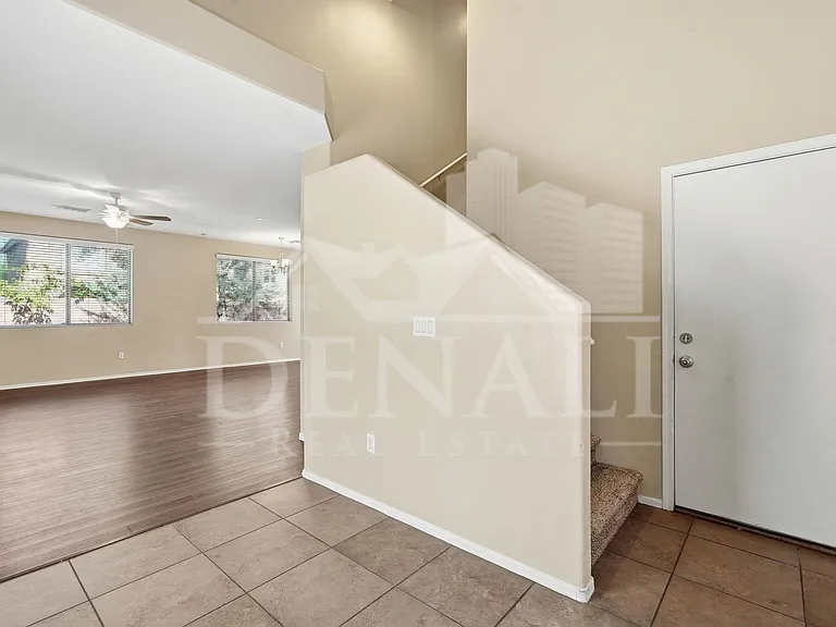3576 W Goshen Dr — Photo 2