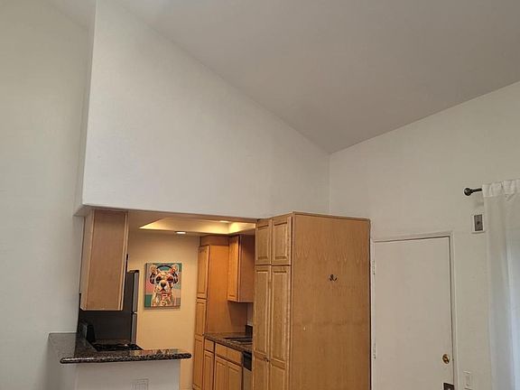 4th image of 1449 E 3rd St #306/13