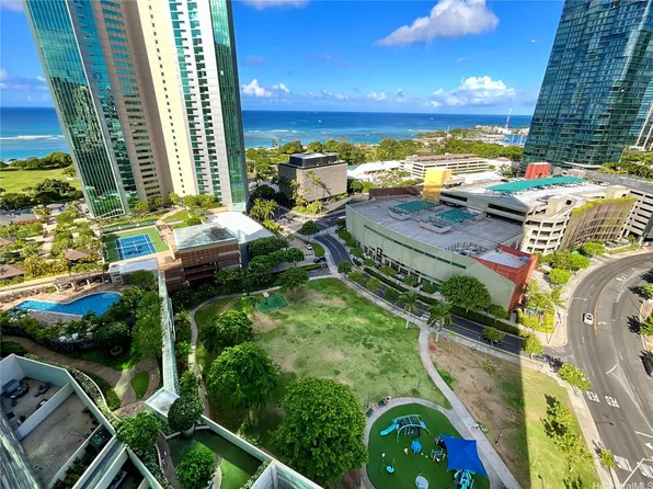 1177 Queen St APT 2302, Honolulu, HI 96814