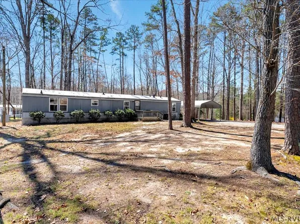 59 Almond Ct, Bracey, VA 23919