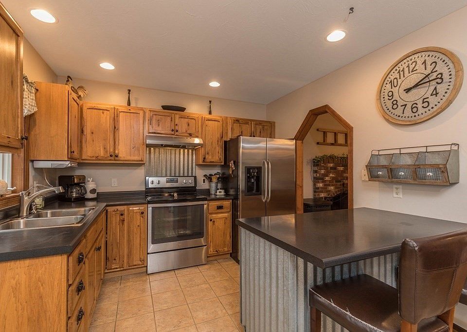 7 Suomi Rd, Gardner, MA 01440 Zillow