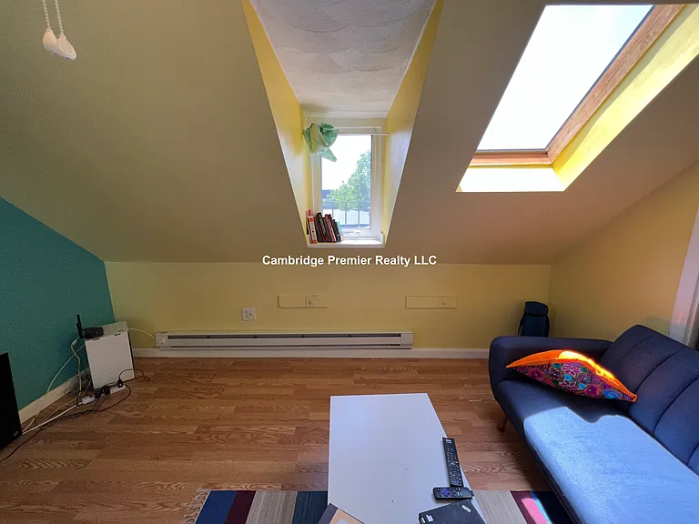 1105 Cambridge St #3A — Photo 7
