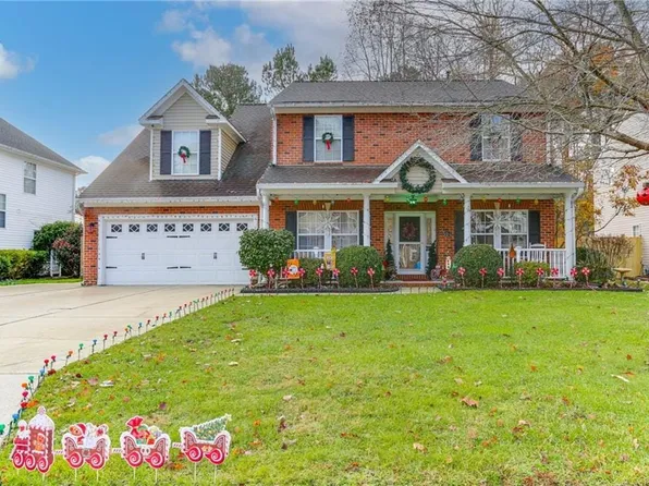 504 Robin Hood Dr, Yorktown, VA 23693