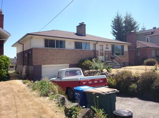 3252 Belvidere Ave SW, Seattle, WA 98126