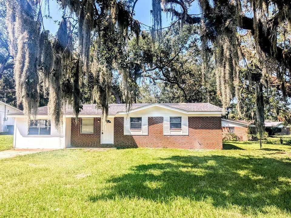 1st image of 2301 Belle Vue Way