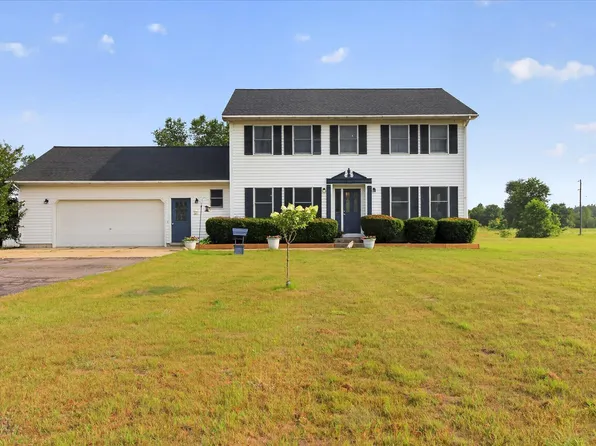 3979 E 32nd Rd, Cadillac, MI 49601