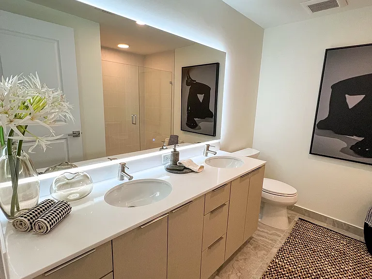 2751 N Miami Ave #2 — Photo 6
