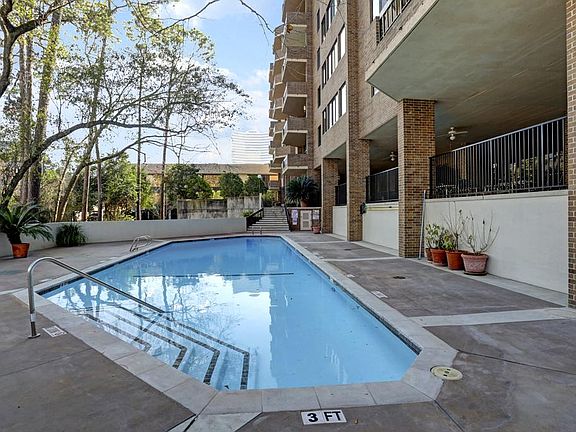4th image of 21 Briar Hollow Ln Unit 305