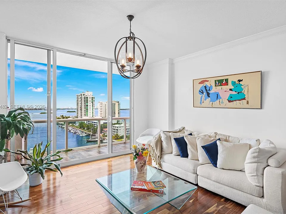 7900 Harbor Island Dr #1214