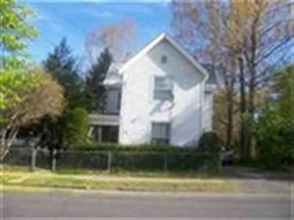 81 1st Ave, Gloversville, NY 12078