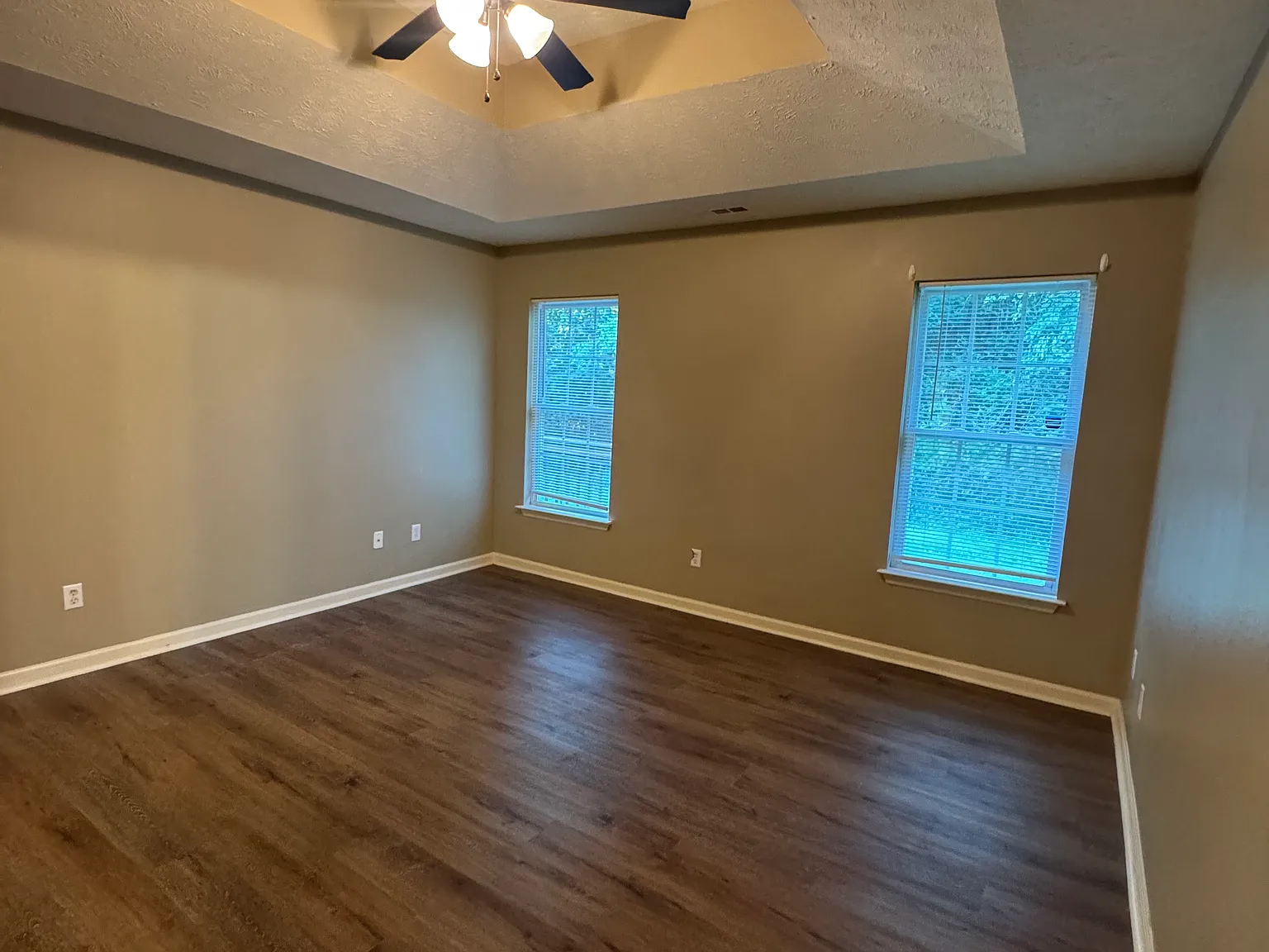 2 bed, $1,300 — Photo 4