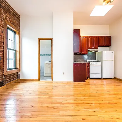 Rented by Nooklyn NYC LLC | media 21