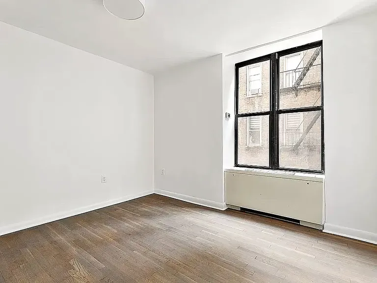 317 W 95th St #1C — Photo 4