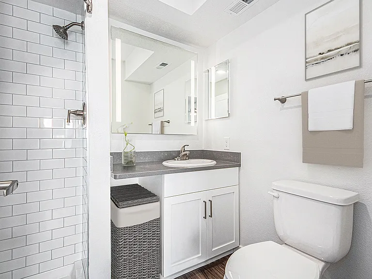 Green Ridge Apartments — Photo 9