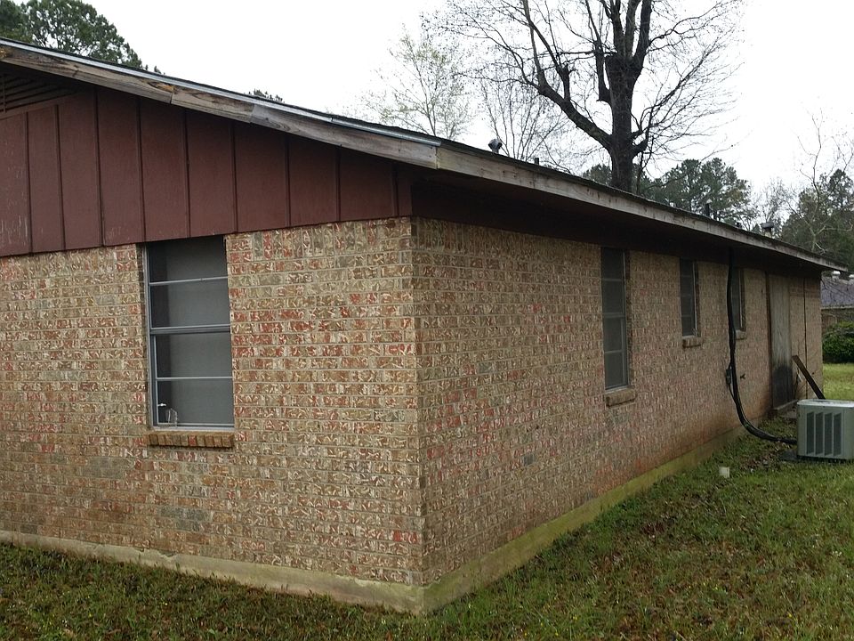 2nd image of 164 Michelle Drive