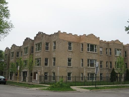 1st image of 4609 N Hamlin Ave #1