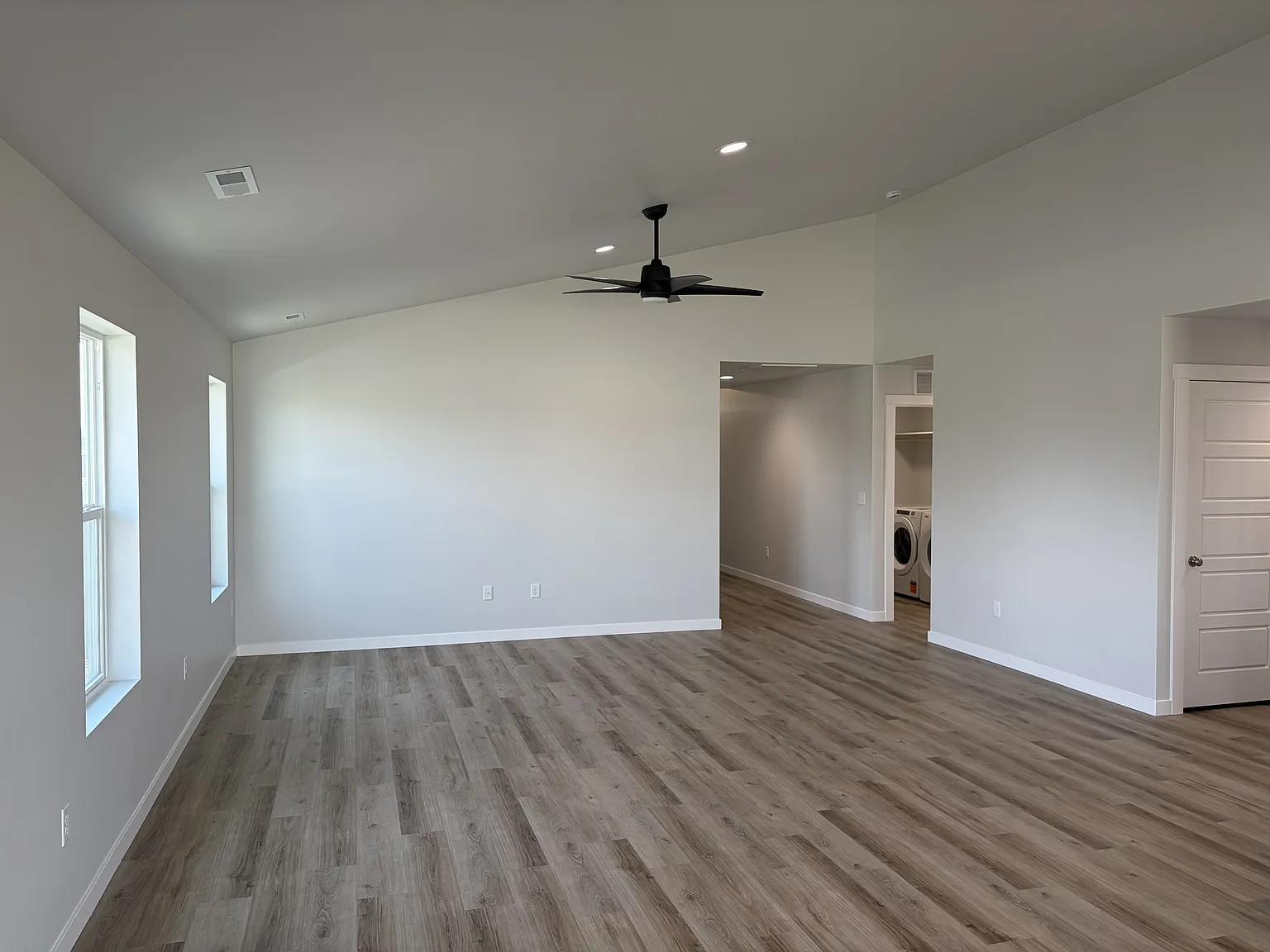 4 bed, 1860 sqft, $2,800 — Photo 3