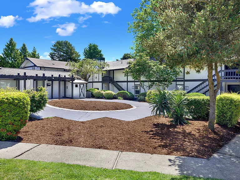 Arden Park Apartments — Photo 12