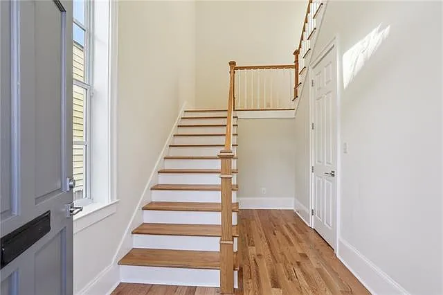 2328 Valence St #UPPER — Photo 4