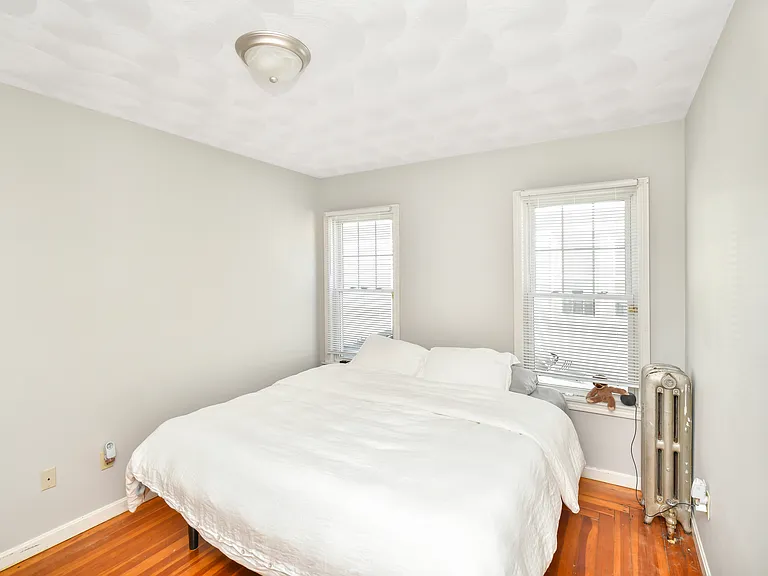 28 Radcliffe Ave #1 — Photo 17